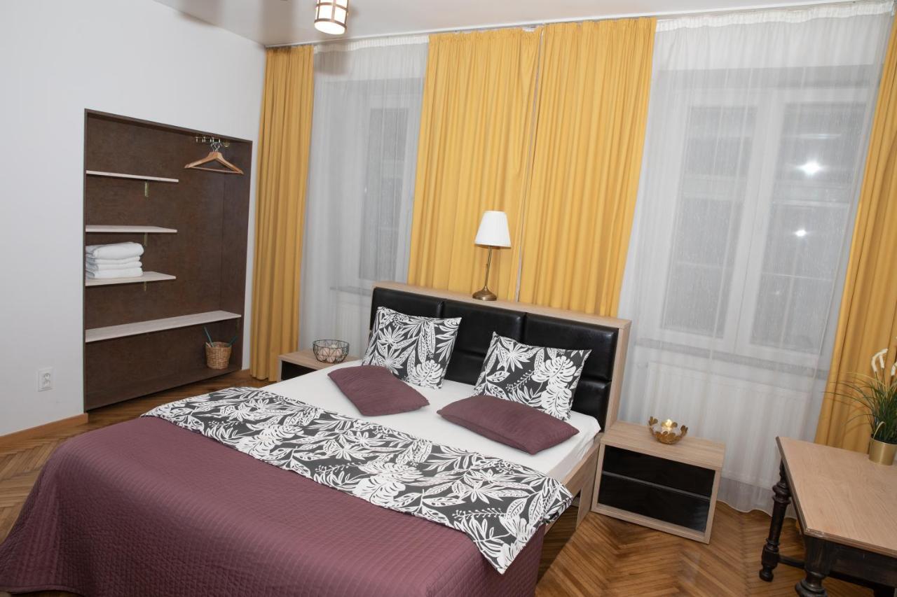 Poarta Schei Apartment Braşov Exteriör bild